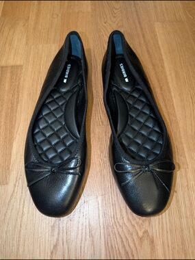 Birdies Hummingbird Black Leather Ballet Flats with Bow